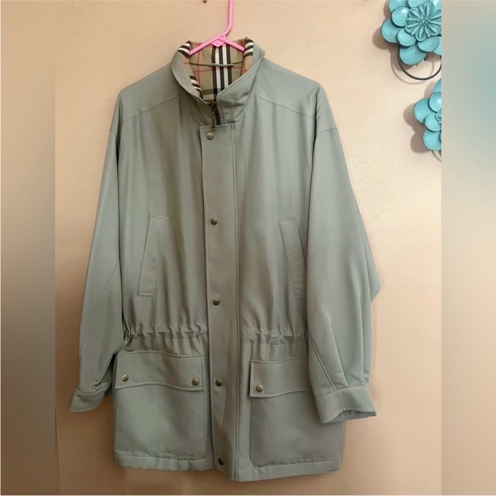 Vintage Burberry car coat windbreaker with drawstring